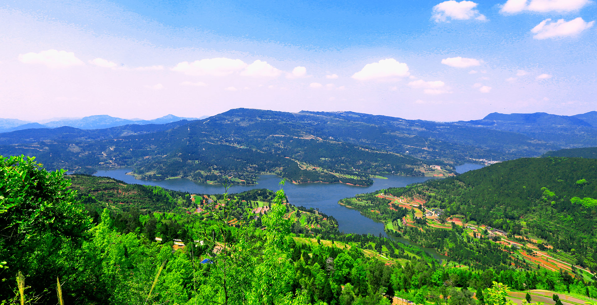 渠县第十八届人民代表大会第三次会议胜利闭幕